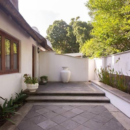 Mawethu Peaceful Garden With Covered Pool And Braai Area 케이프타운 외부 사진
