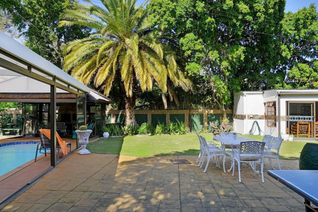 Mawethu Peaceful Garden With Covered Pool And Braai Area 케이프타운 외부 사진