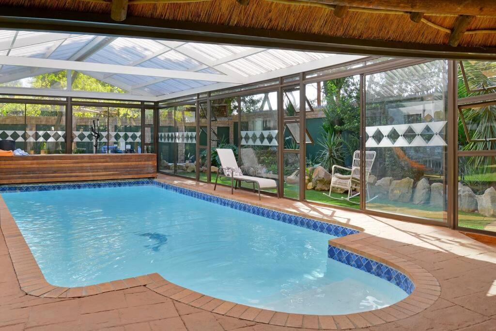 Mawethu Peaceful Garden With Covered Pool And Braai Area 케이프타운 외부 사진